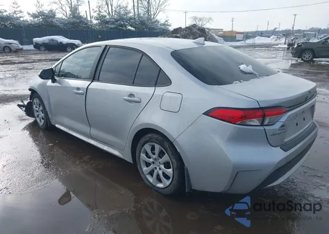 2022 Toyota Corolla Le z USA, uszkodzony, nr VIN 5YFEPMAE6NP370644